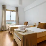 Family Friendly In By Lisbeyond Appartement Portimão